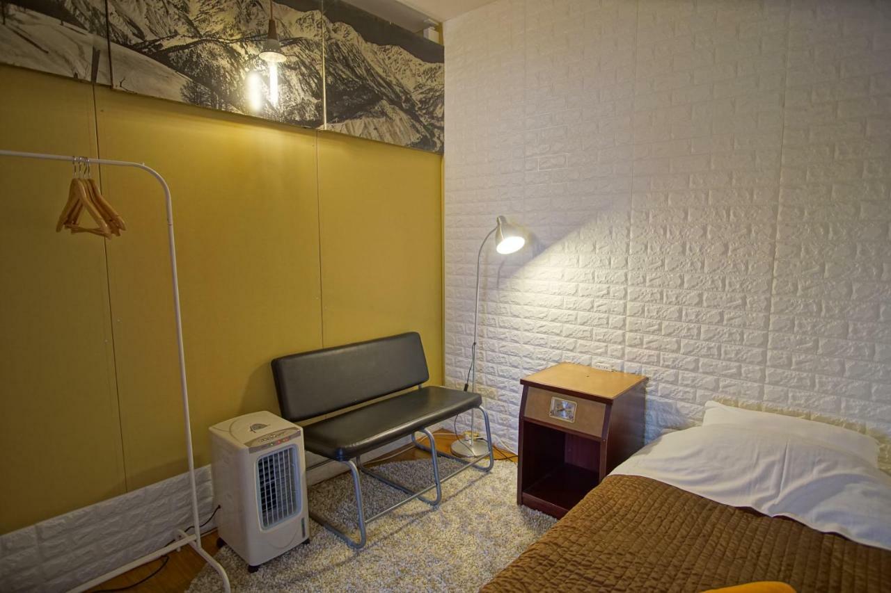 Hakuba Station Guesthouse En Exterior photo