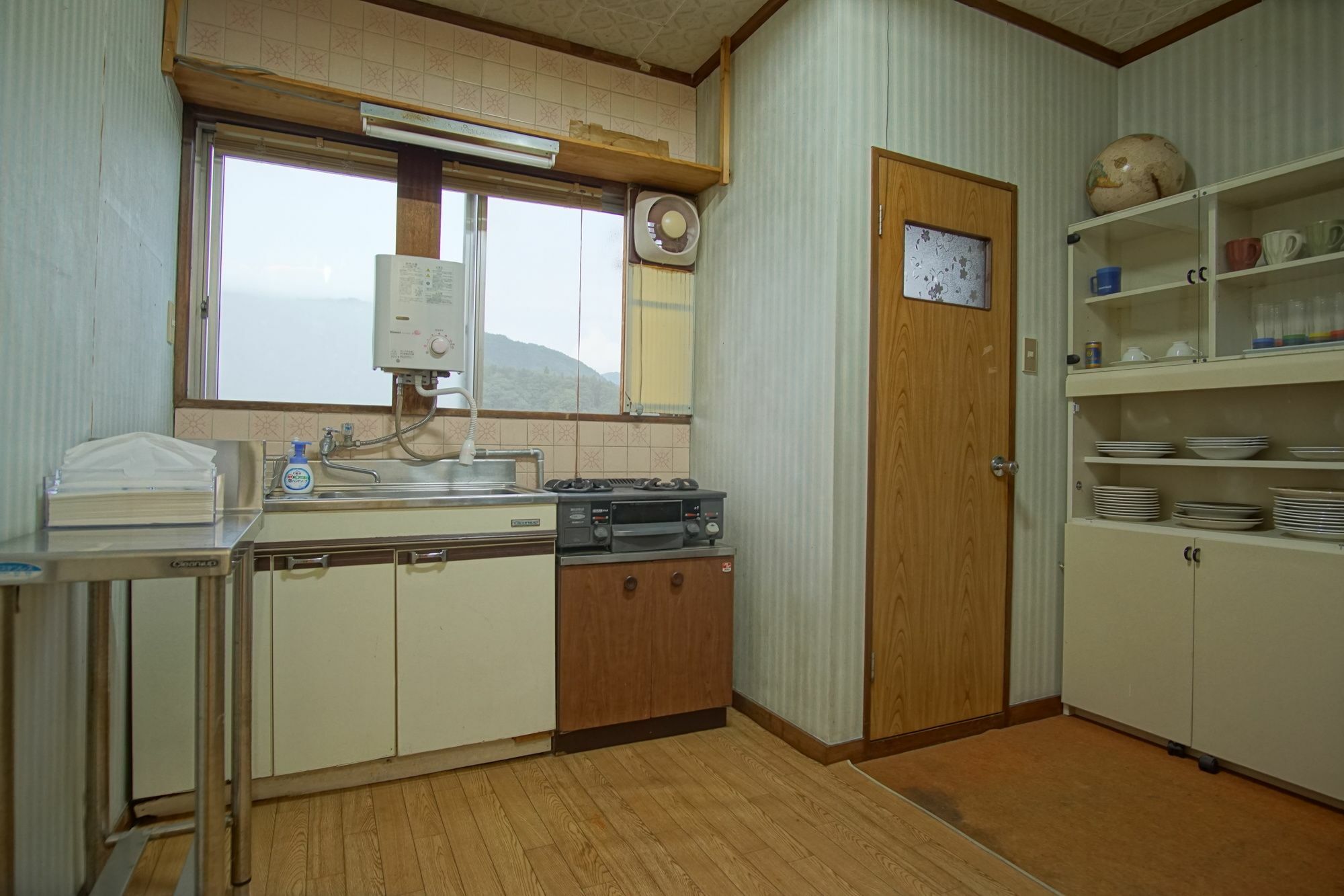 Hakuba Station Guesthouse En Exterior photo